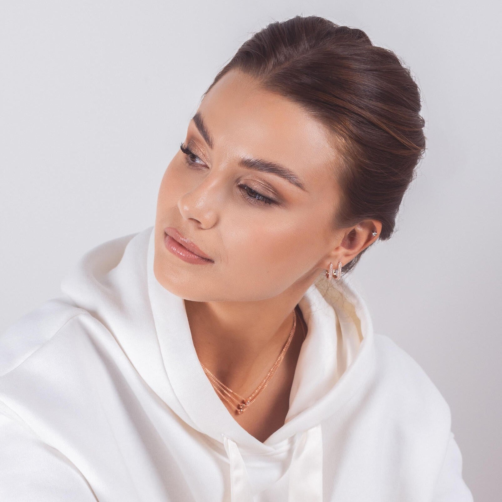 Metropolitan Glow White ZC L Earrings