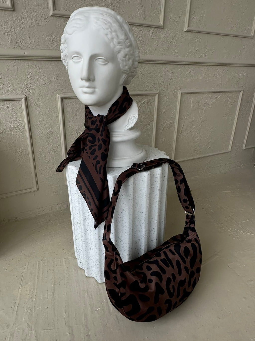 Hobo Bag - Classic Leopard